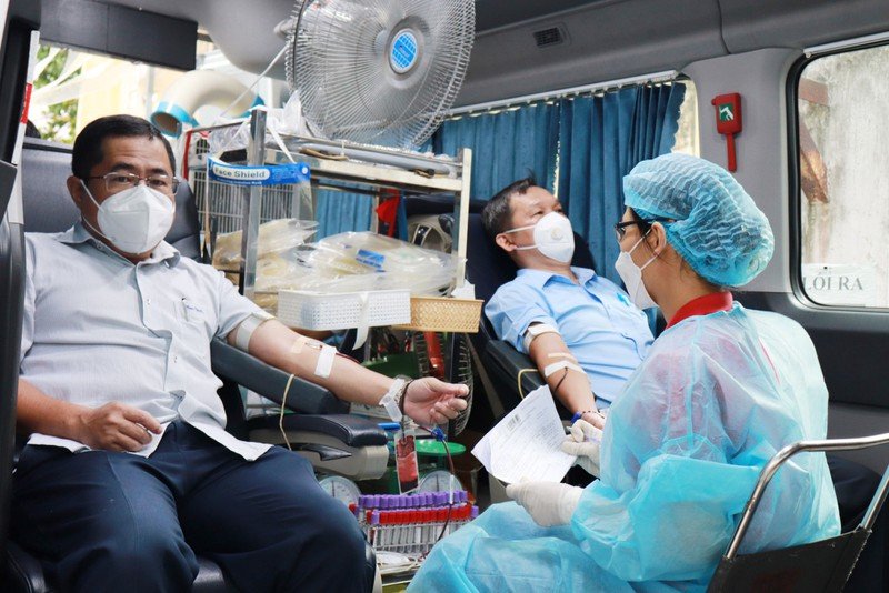 Gần 400 đoàn viên ngành cấp nước hiến máu cứu người